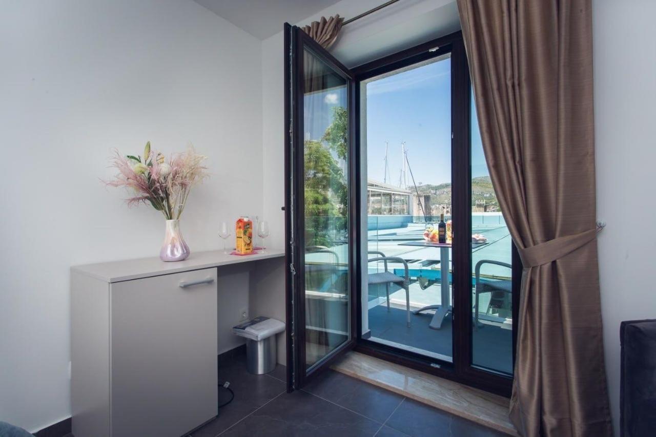 Azzurro Luxury Rooms Trogir Buitenkant foto